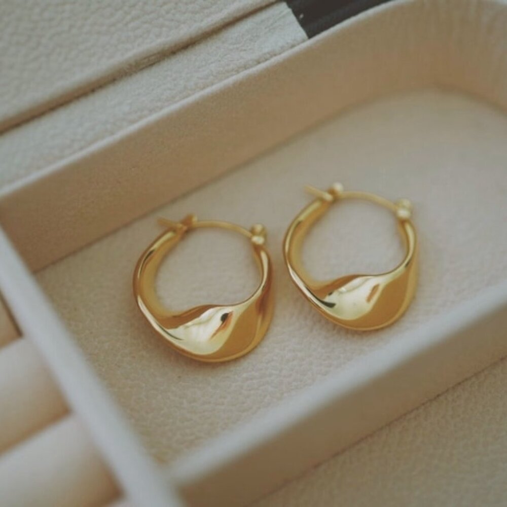 ANMIRAJEWELS Twisted Hoop Earrings